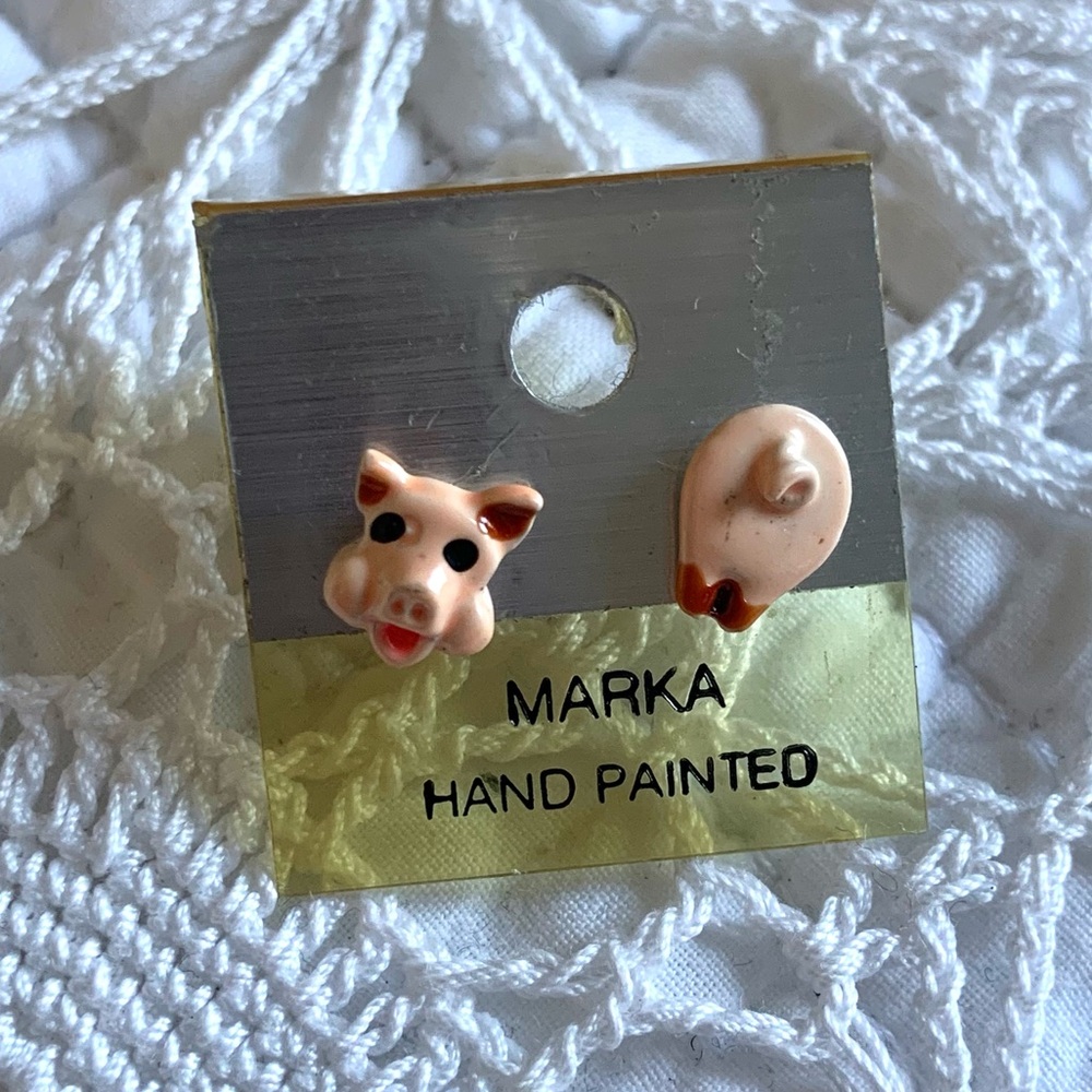 Vintage Hand painted pig stud earrings NWT